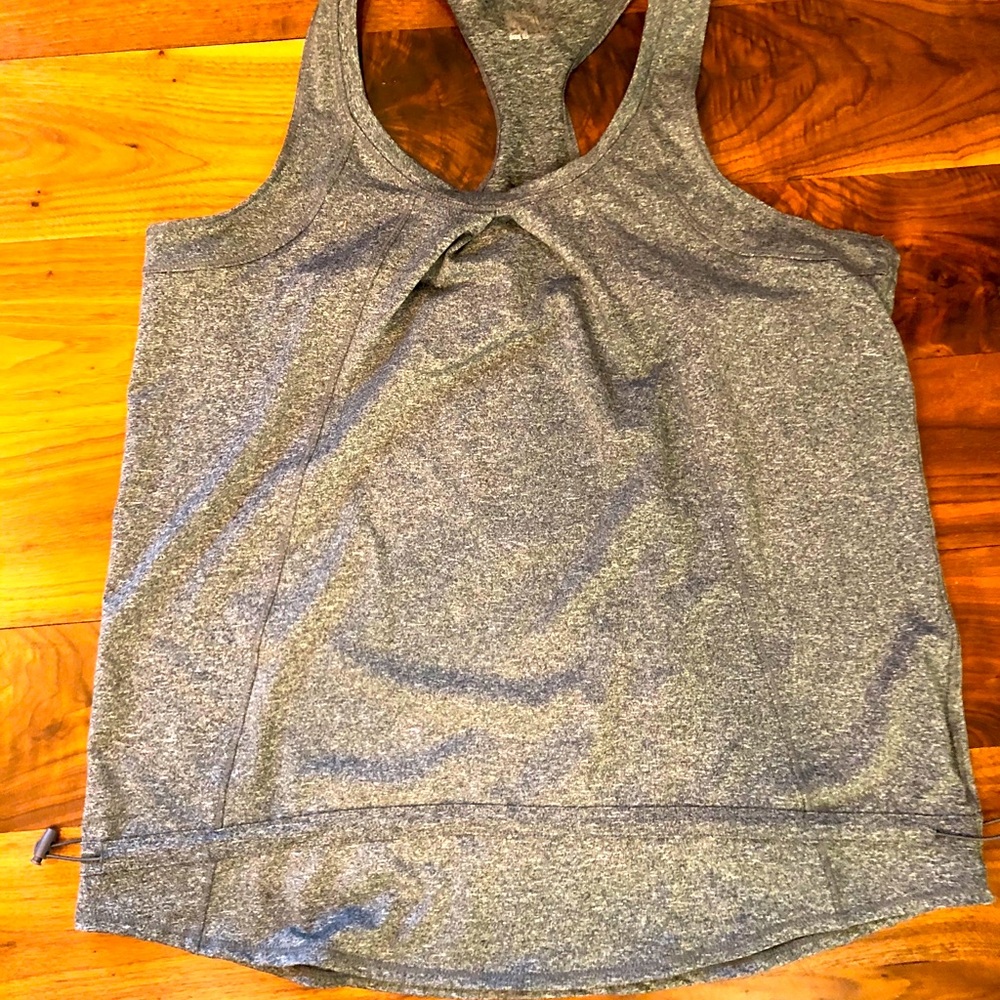 Exercise tops - Picture 7 of 7